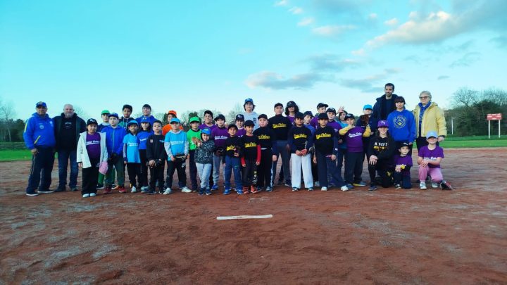 Fiesta escolar en el campo de la Universidad Laboral de Gijón